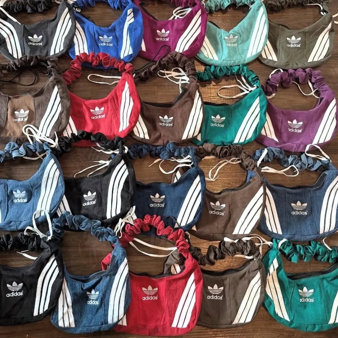 SACOCHES UPCYCLÉ ADIDAS (X20)