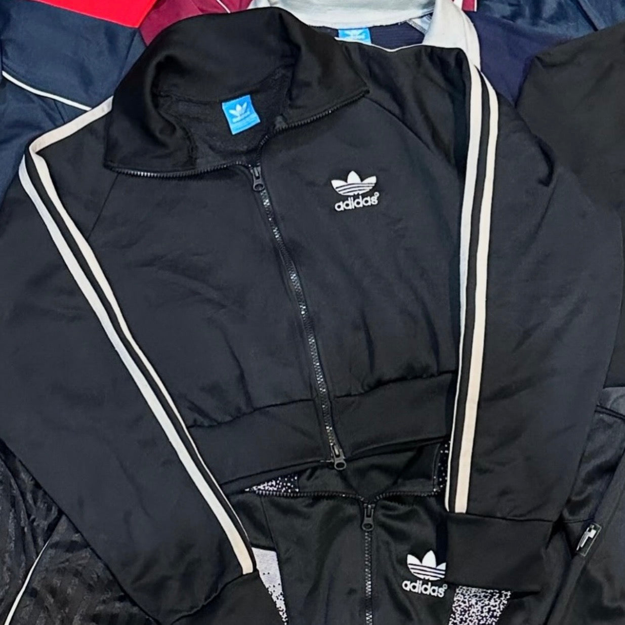 VESTE ADIDAS CROP TOP UPCYCLÉ (X20)