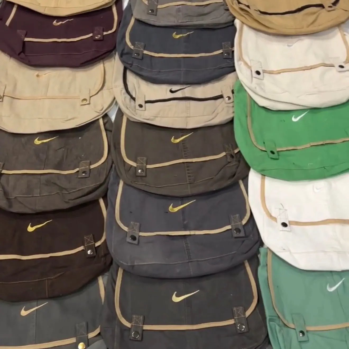 SACOCHE MESSENGER NIKE UPCYCLÉ (X20)