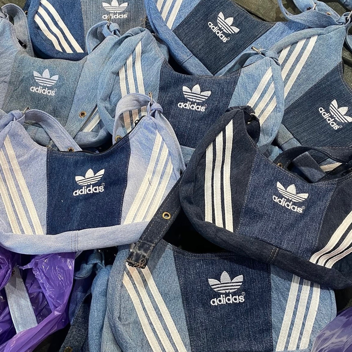 SAC ADIDAS JEAN SANGLE REGLABLE UPCYCLÉ