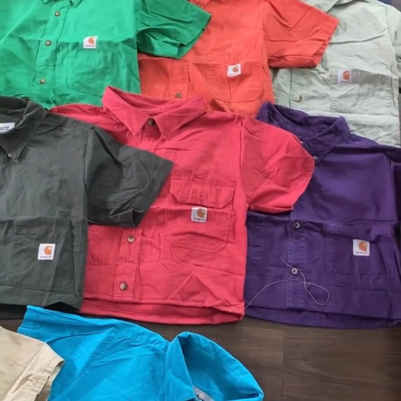 TOP CHEMISE CARHARTT CROP TOP UPCYCLÉ (X20)