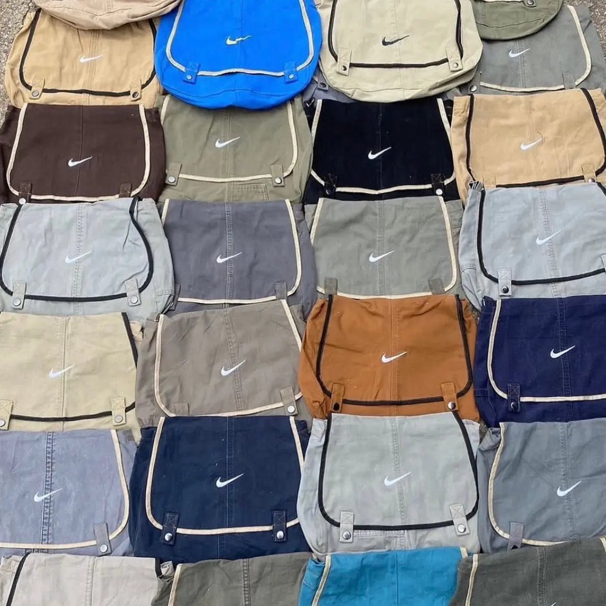 SACOCHE MESSENGER NIKE UPCYCLÉ (X20)